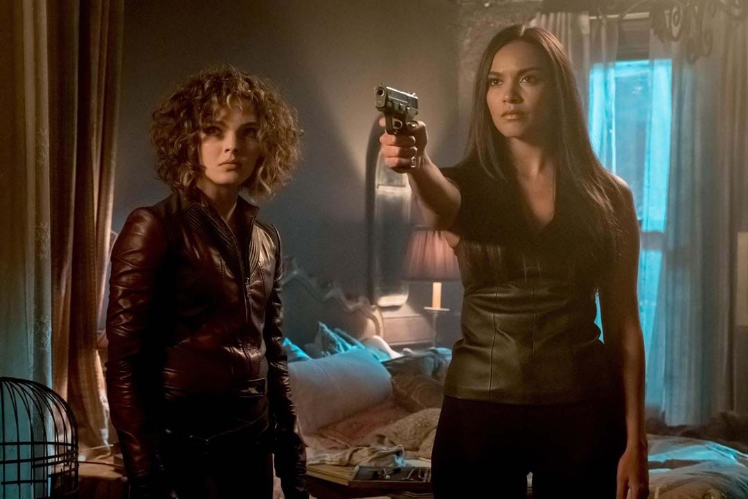 Gotham (2014) : Fotos Jessica Lucas, Camren Bicondova