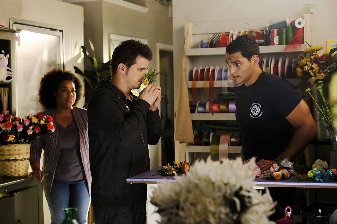 Kevin (Probably) Saves the World : Fotos Kimberly Hebert Gregory, Jason Ritter