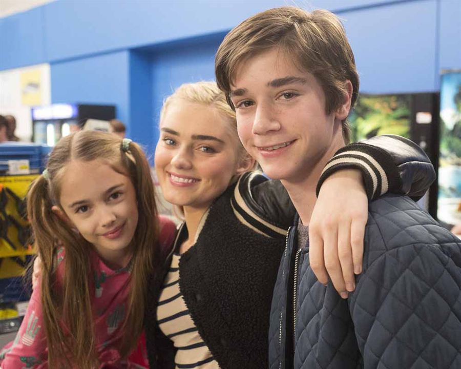 Fotos Julia Butters, Daniel DiMaggio, Meg Donnelly