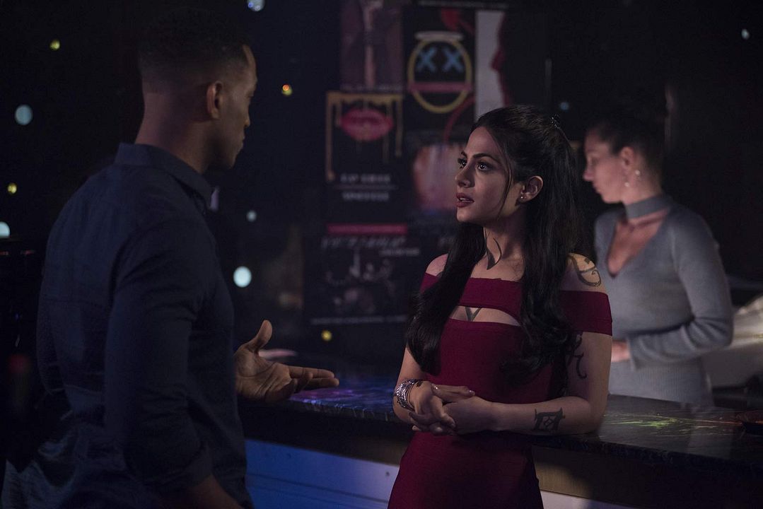 Shadowhunters : Fotos Emeraude Toubia