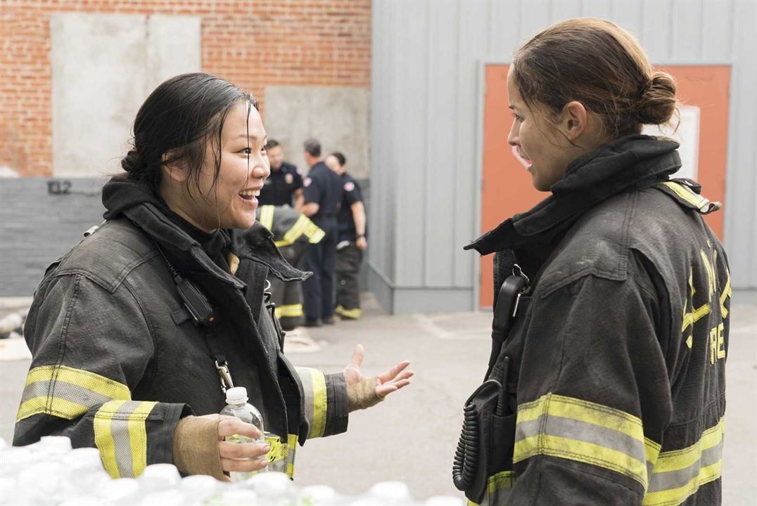 Station 19 : Fotos Jee Young Han, Jaina Lee Ortiz