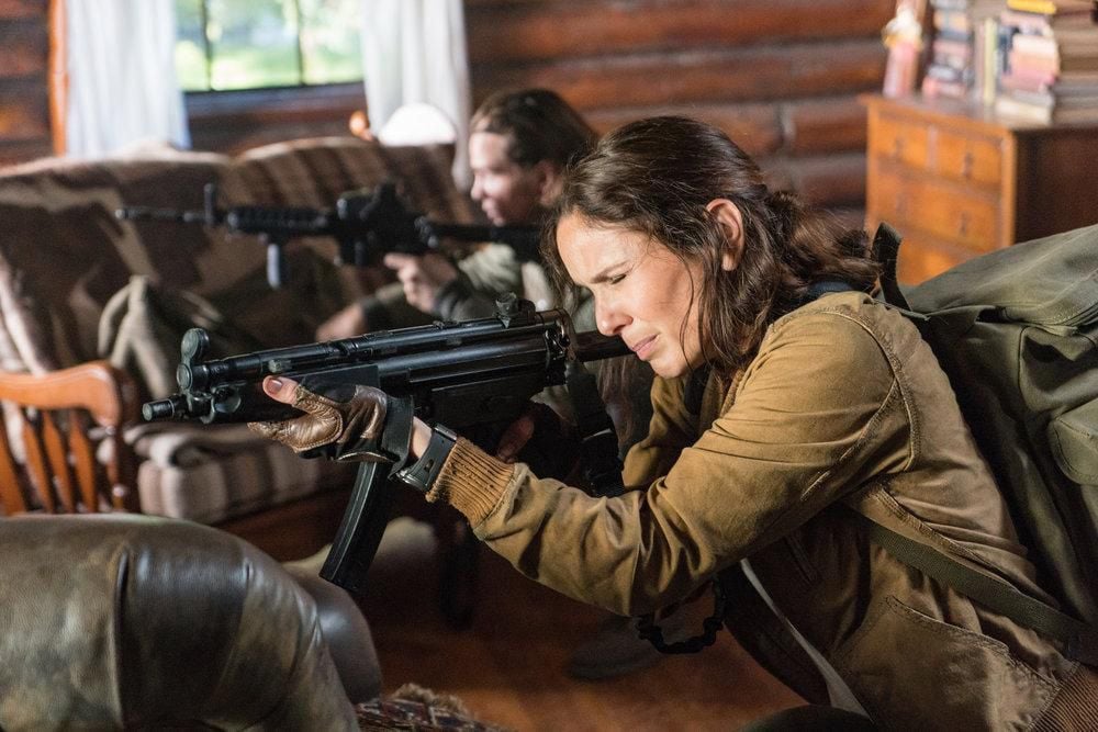 Colony : Fotos Sarah Wayne Callies