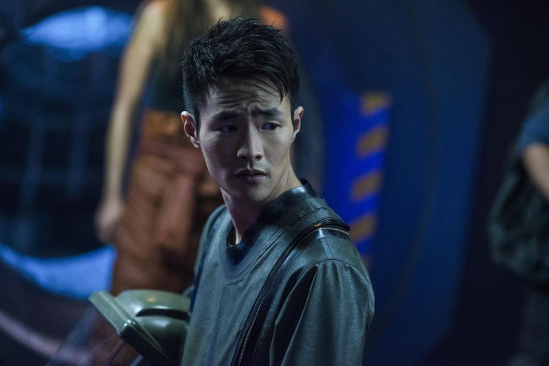 The 100 : Fotos Chris Larkin