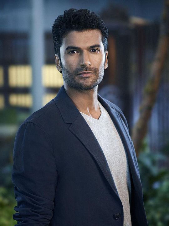 Fotos Sendhil Ramamurthy