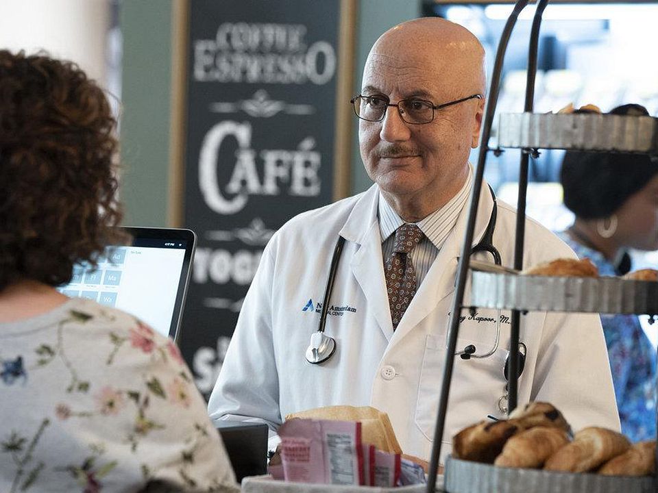 Hospital New Amsterdam : Fotos Anupam Kher