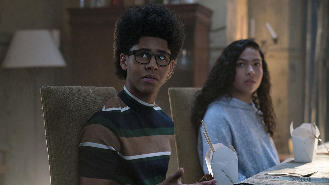Marvel's Runaways : Fotos Rhenzy Feliz, Allegra Acosta
