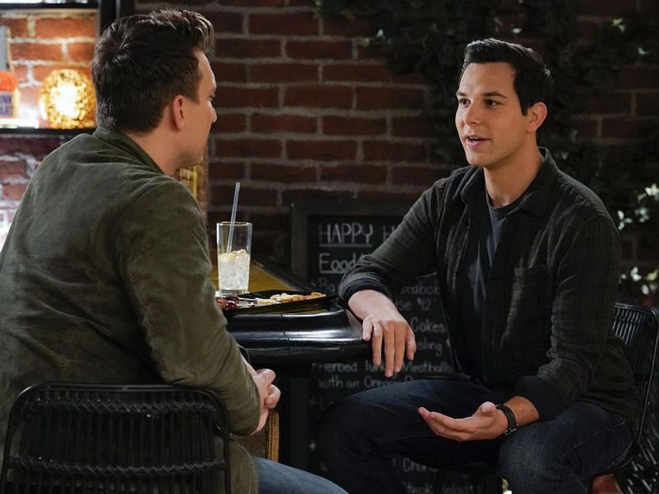 Fotos Skylar Astin