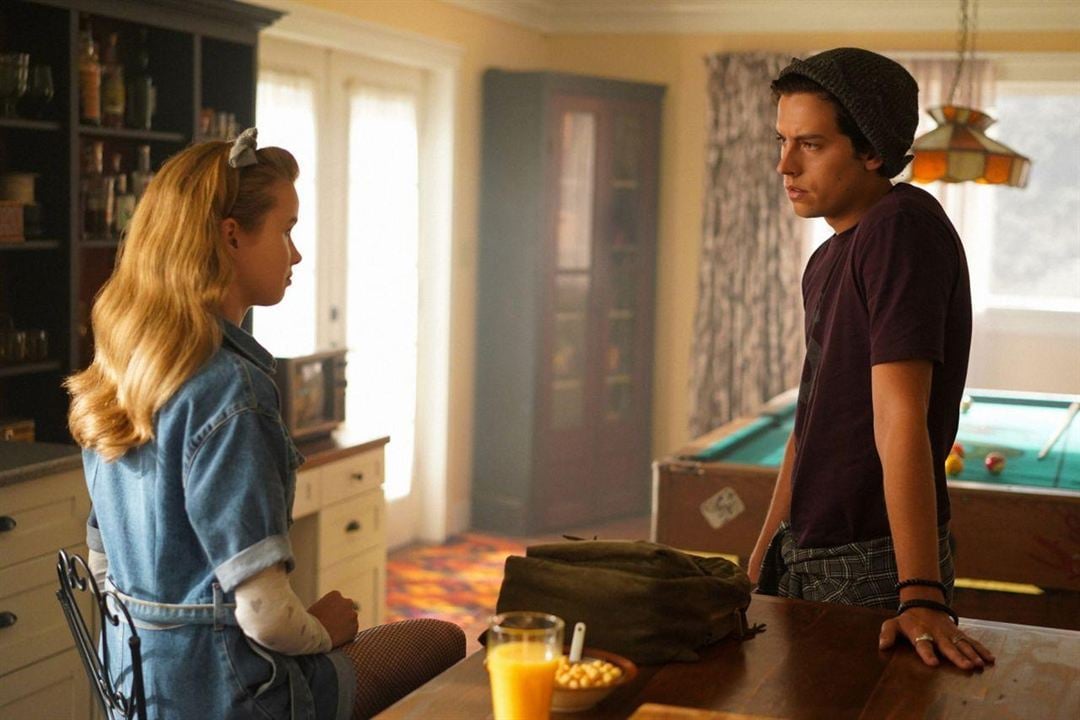 Riverdale : Fotos Trinity Likins, Cole Sprouse