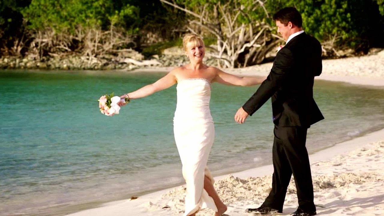 Um Casamento e um Funeral : Fotos