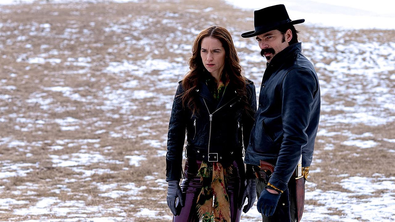 Wynonna Earp: A Maldição dos Renascidos : Poster