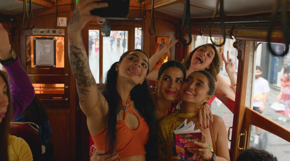 Four More Shots, Please! : Fotos