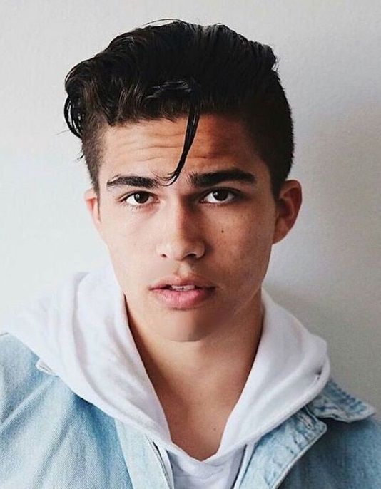 Poster Alex Aiono