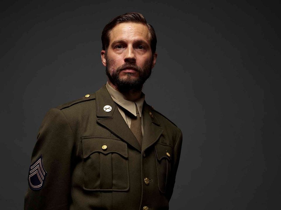 Fotos Logan Marshall-Green