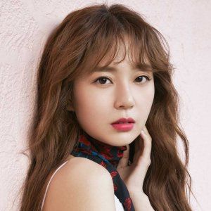 Poster Jin-hee Baek