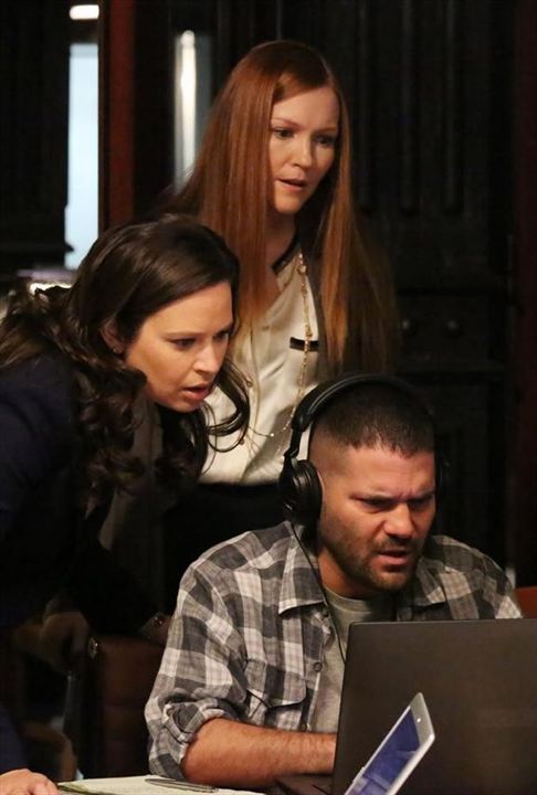 Scandal : Fotos Katie Lowes, Darby Stanchfield, Guillermo Díaz