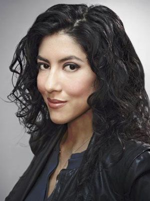 Poster Stephanie Beatriz