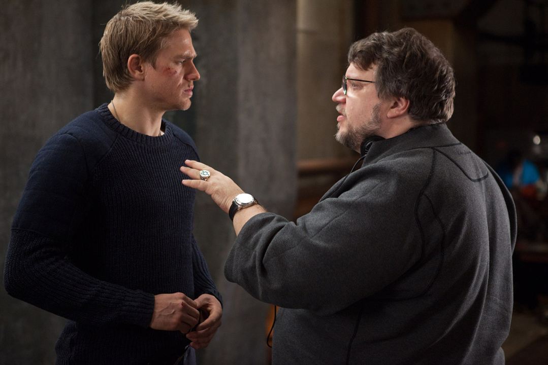 Círculo de Fogo : Fotos Charlie Hunnam, Guillermo del Toro