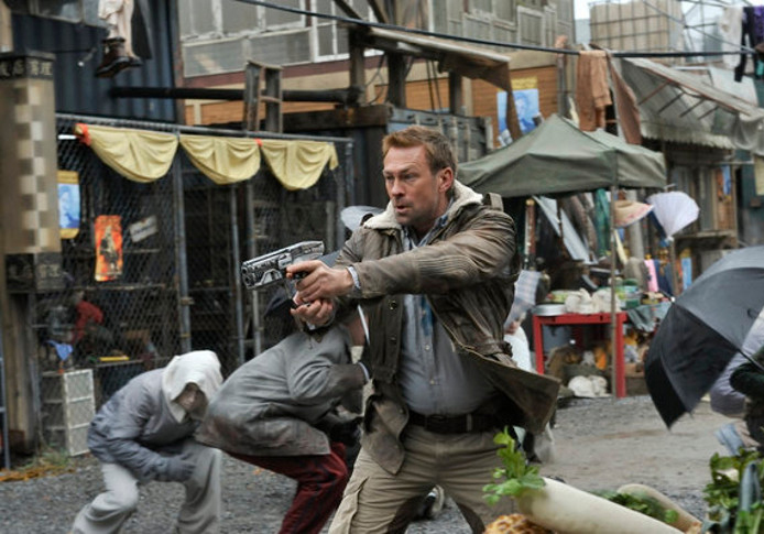 Defiance : Fotos Grant Bowler