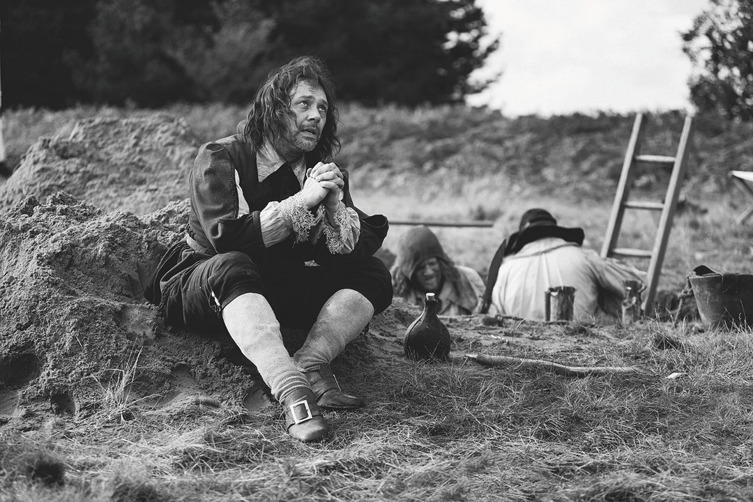 A Field in England : Fotos Reece Shearsmith