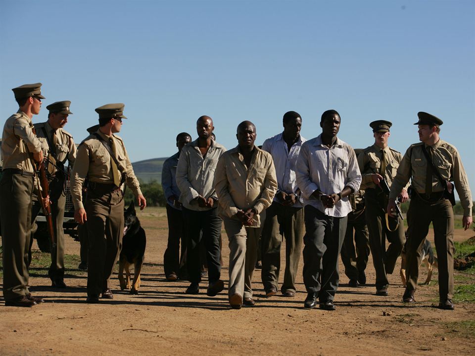 Mandela - O Caminho Para a Liberdade : Fotos Tony Kgoroge, Idris Elba