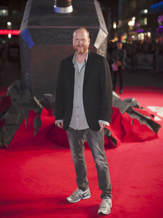 Thor: O Mundo Sombrio : Revista Joss Whedon