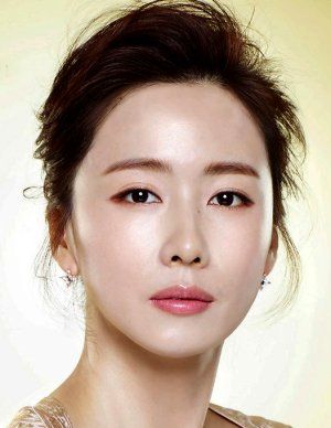 Poster Hong Eun Hee