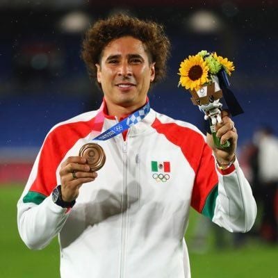 Poster Guillermo Ochoa