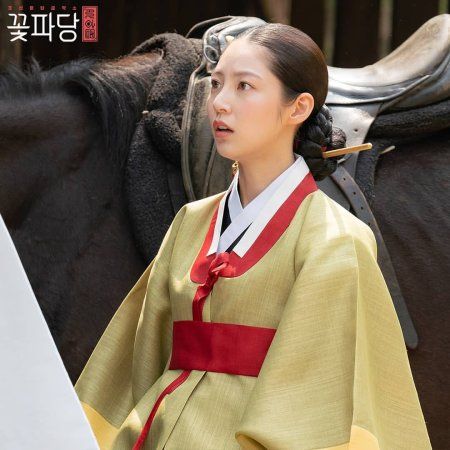 Os Casamenteiros de Joseon : Fotos