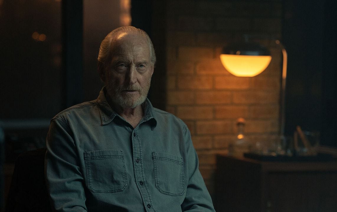 Rabbit Hole: Jogo de Mentiras : Fotos Charles Dance