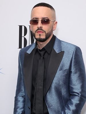 Poster Yandel