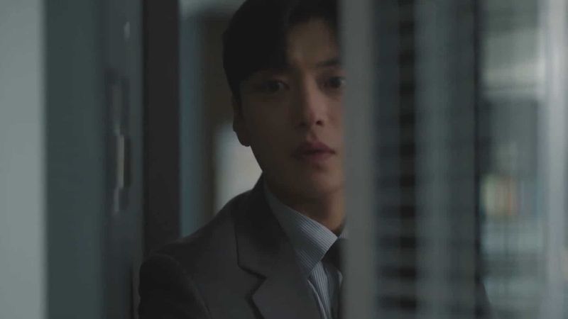 Estranhos Novamente : Fotos