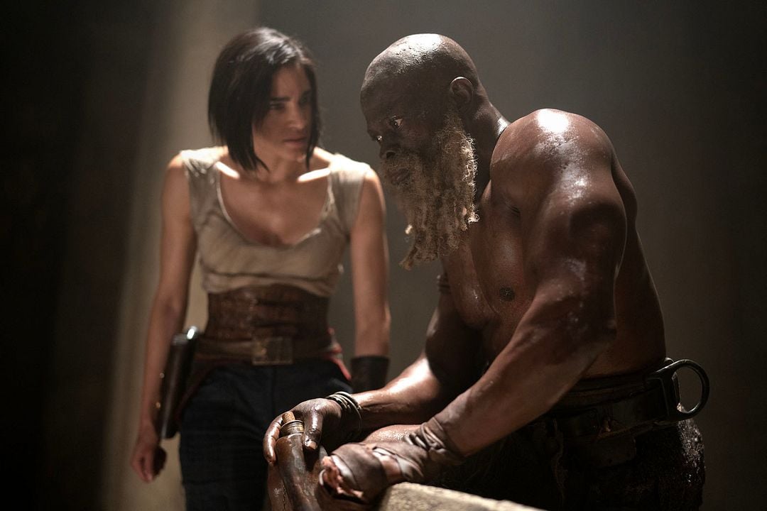 Rebel Moon Parte Um: A Menina do Fogo : Fotos Djimon Hounsou, Sofia Boutella