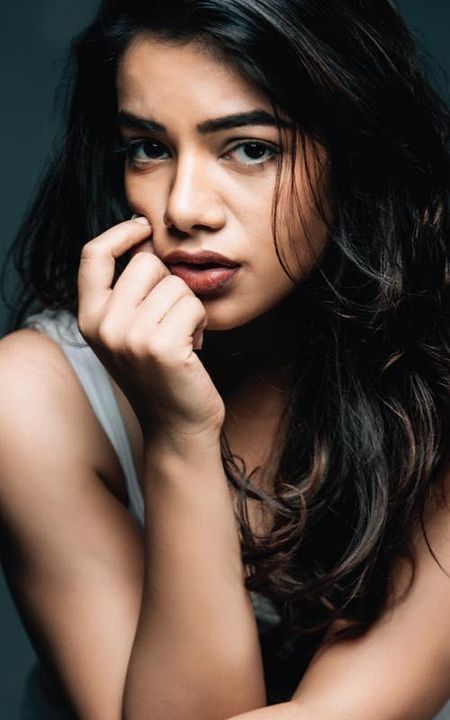 Poster Nidhi Singh