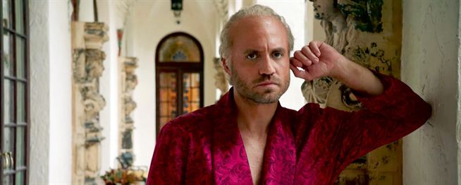 Premiada no Globo de Ouro, 'O assassinato de Gianni Versace' chega