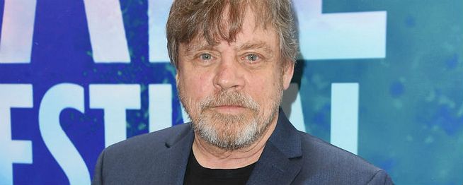 Por que Mark Hamill parece tão diferente entre os dois primeiros