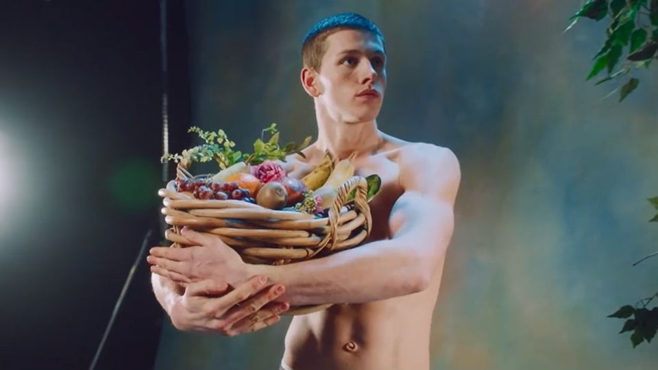 Trailer do filme Postcards From London Postcards from London Trailer