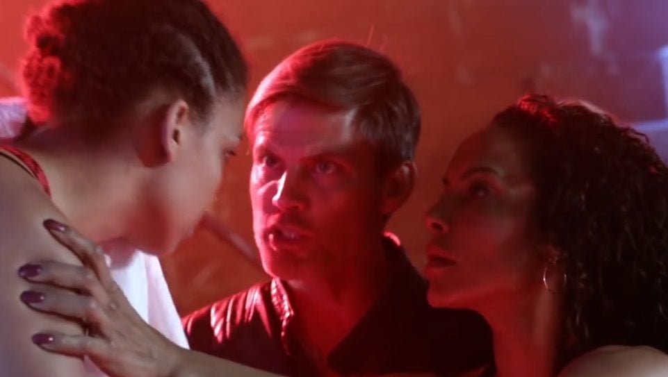 Trailer do filme Chokehold Chokehold Trailer Original AdoroCinema